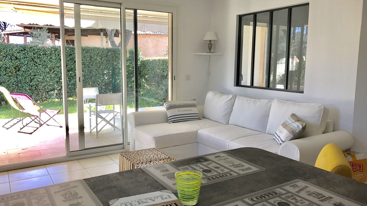 Photo of Livingroom in Boulouris-sur-Mer