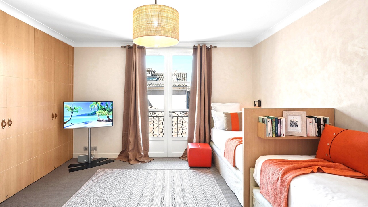 Photo of Bedroom in Saint-Tropez City Centre