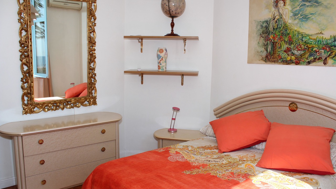 Photo of Bedroom in Nice City Centre