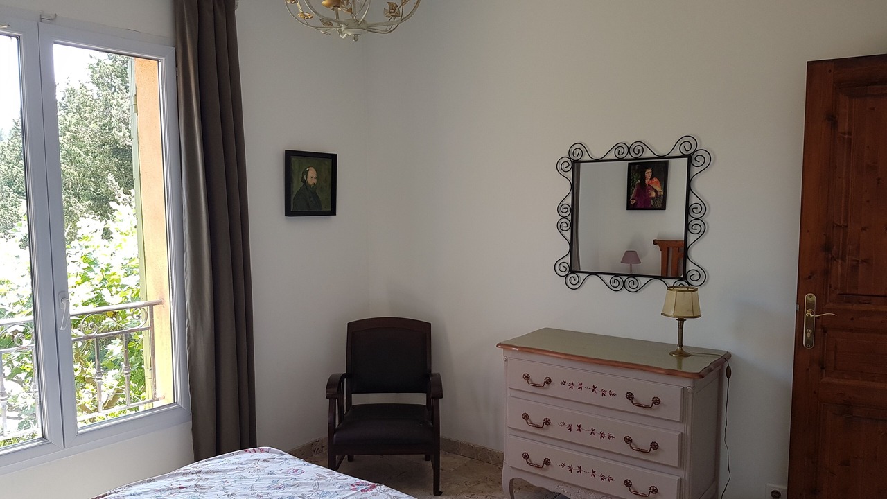 Photo of Bedroom in Eguilles