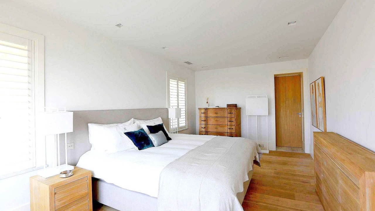 Photo of Bedroom in California - Pezou