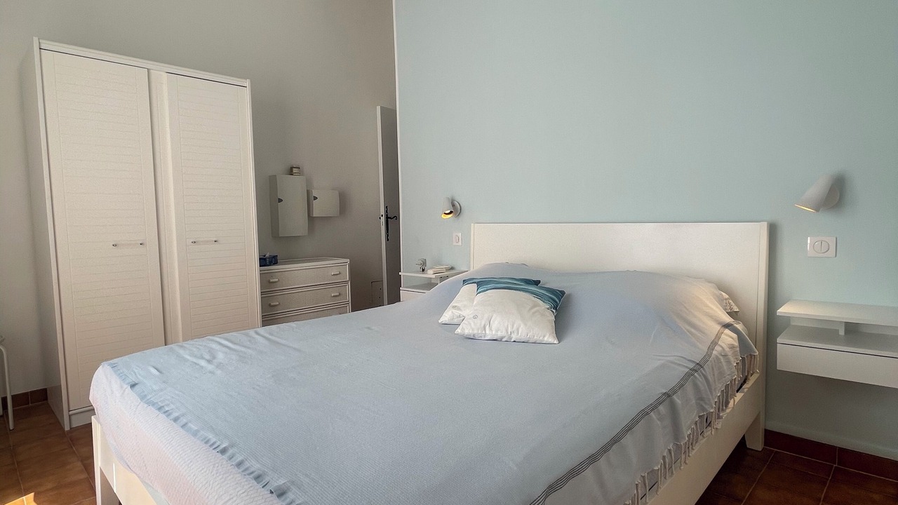 Photo of Bedroom in Bormes-Les-Mimosas