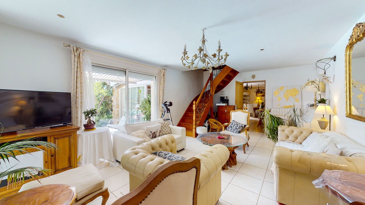 Photo of Livingroom in Aubagne