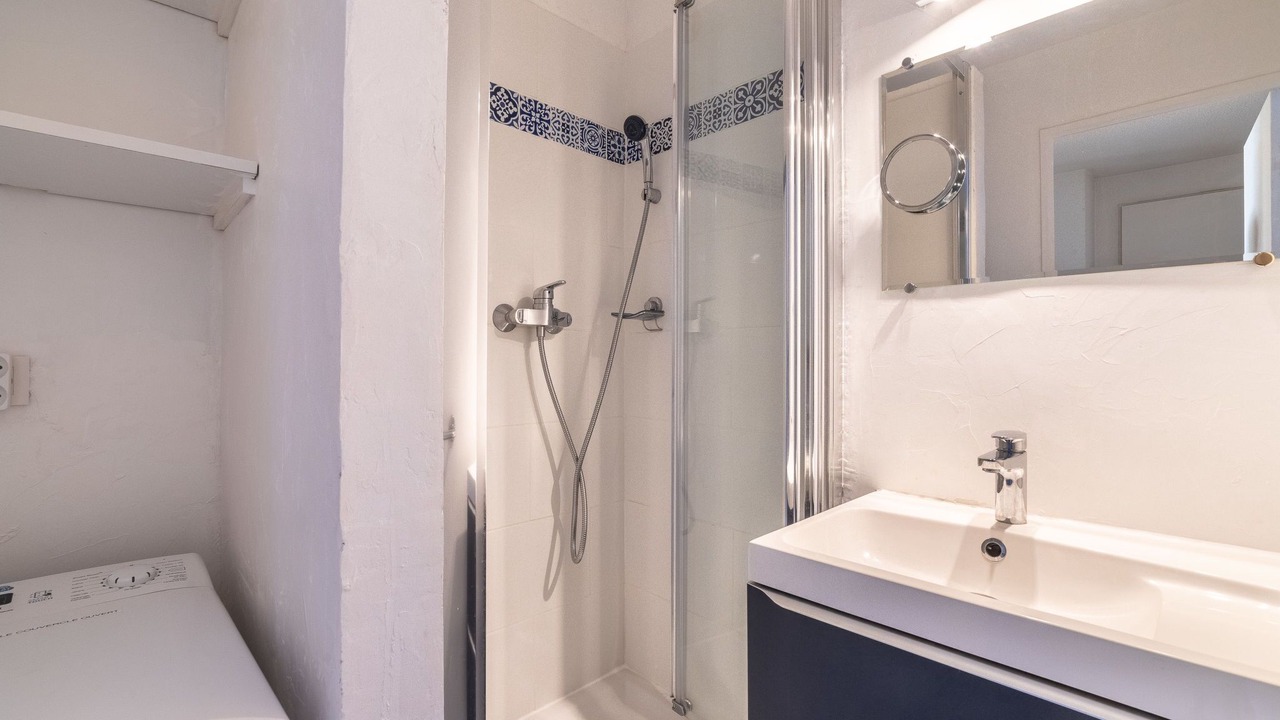 Photo of Bathroom in Six-Fours-les-Plages