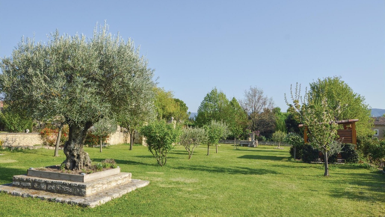 Photo of Others in Gordes