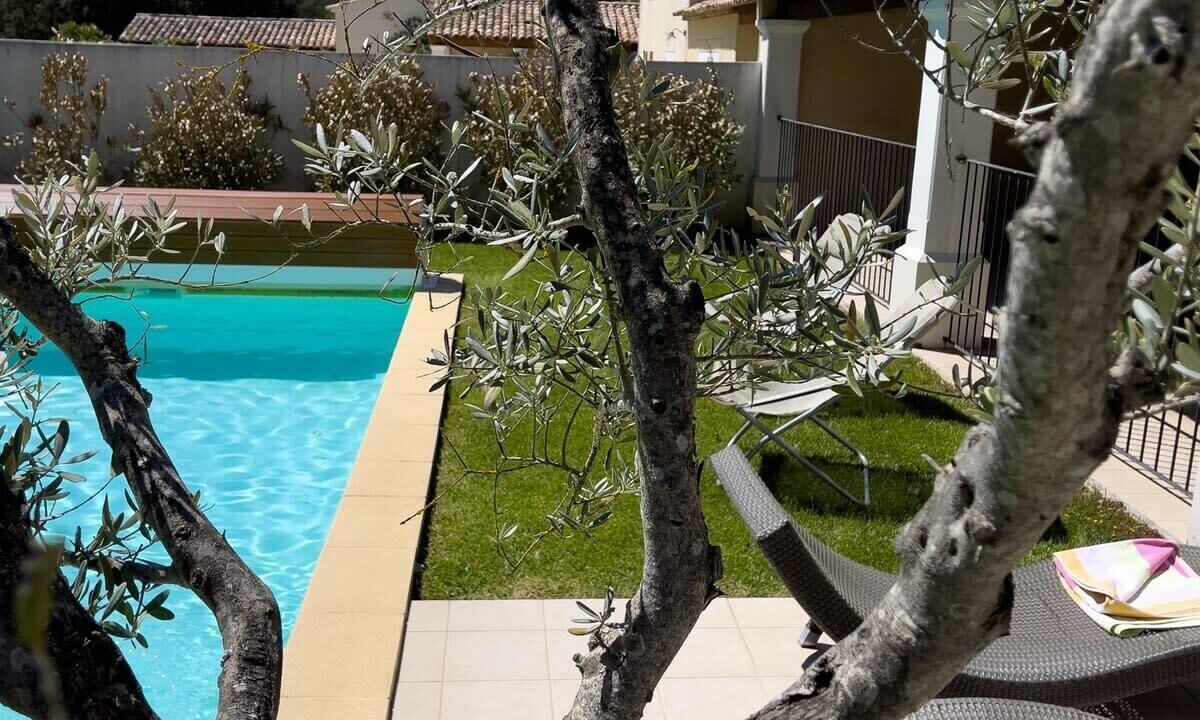 Photo of Outdoor in Pont Royal