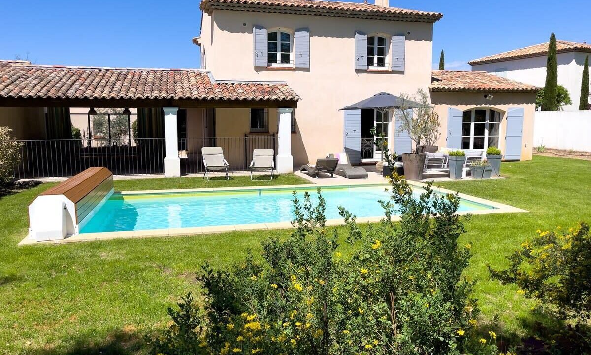 Photo of Outdoor in Pont Royal