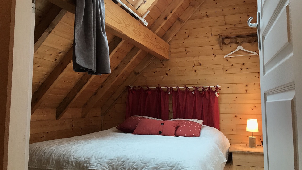 Photo of Bedroom in Allemond