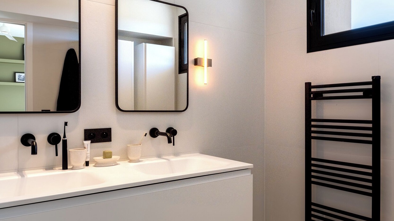 Photo of Bathroom in Gairaut