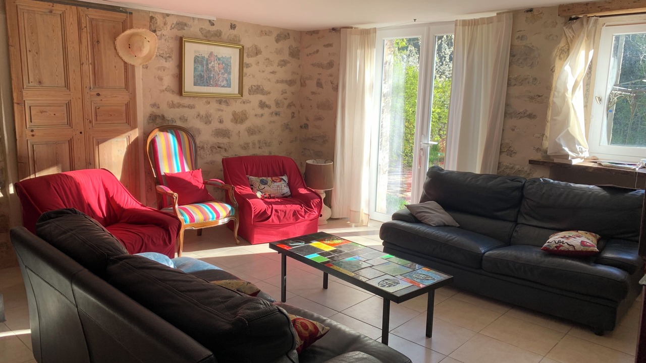 Photo of Livingroom in Saint-Georges-de-Luzencon