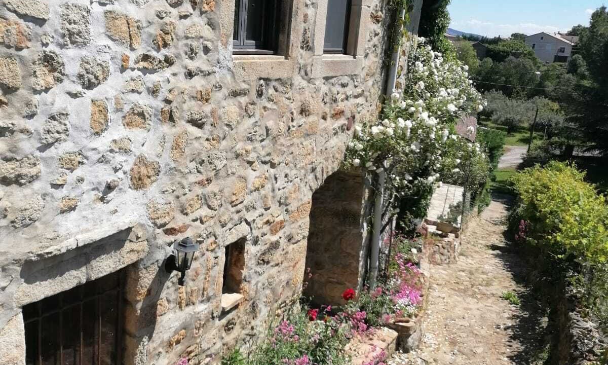 Photo of Outdoor in Saint-Paul-le-Jeune