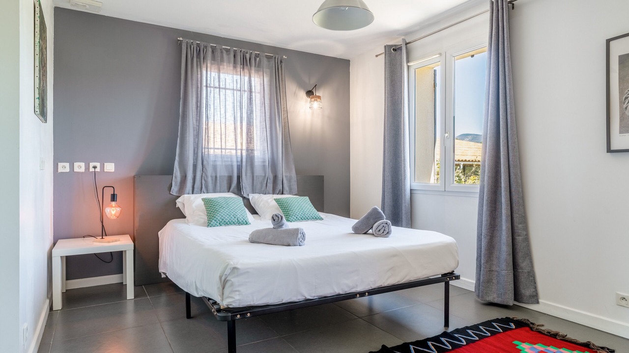 Photo of Bedroom in Entrechaux