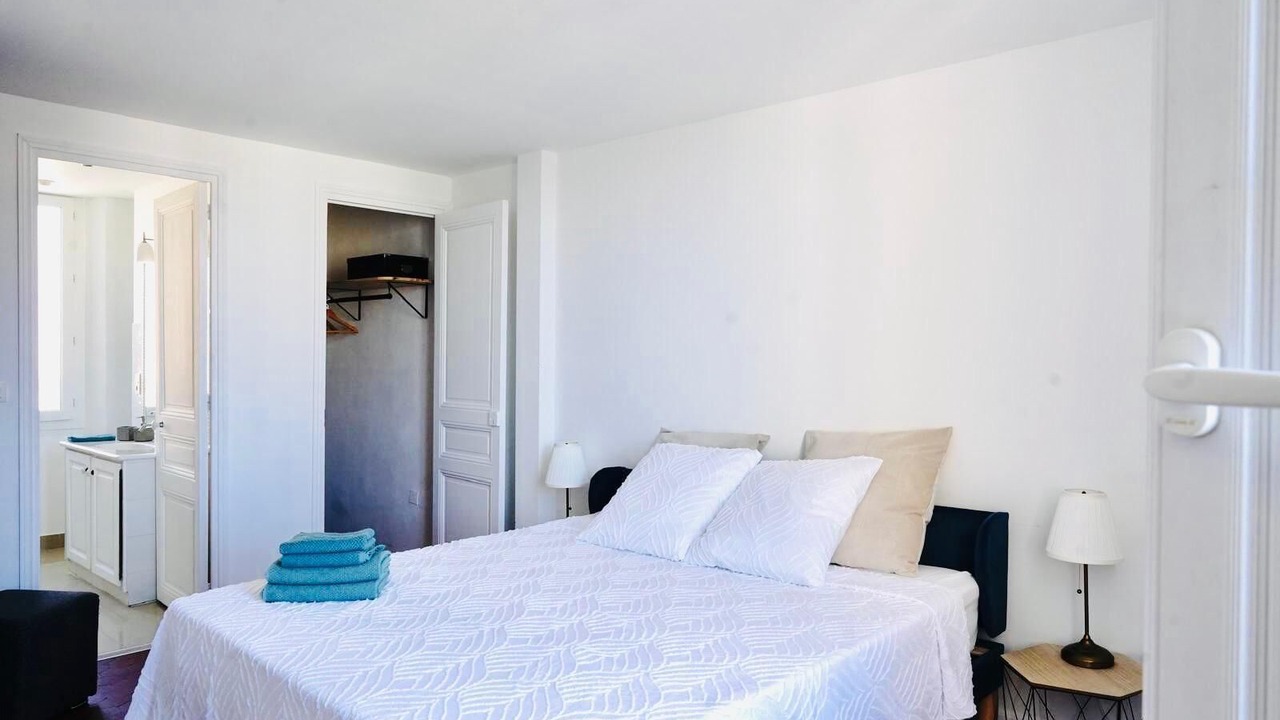 Photo of Bedroom in Riou - Petit Juas - Av de Grasse