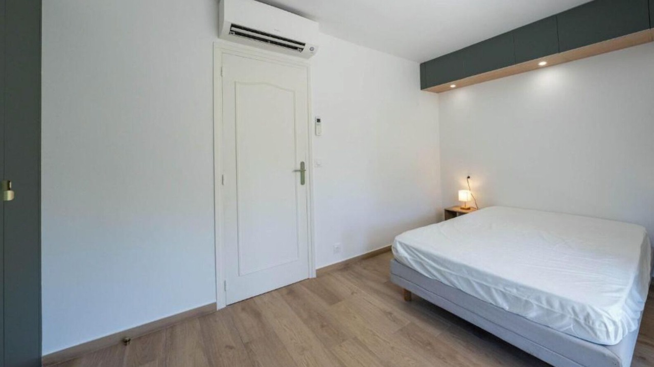 Photo of Bedroom in Biot