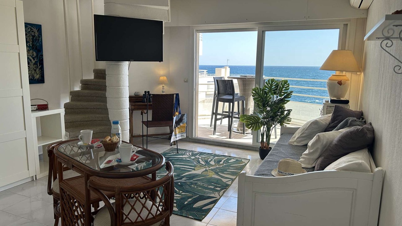 Photo of Livingroom in Le Trayas