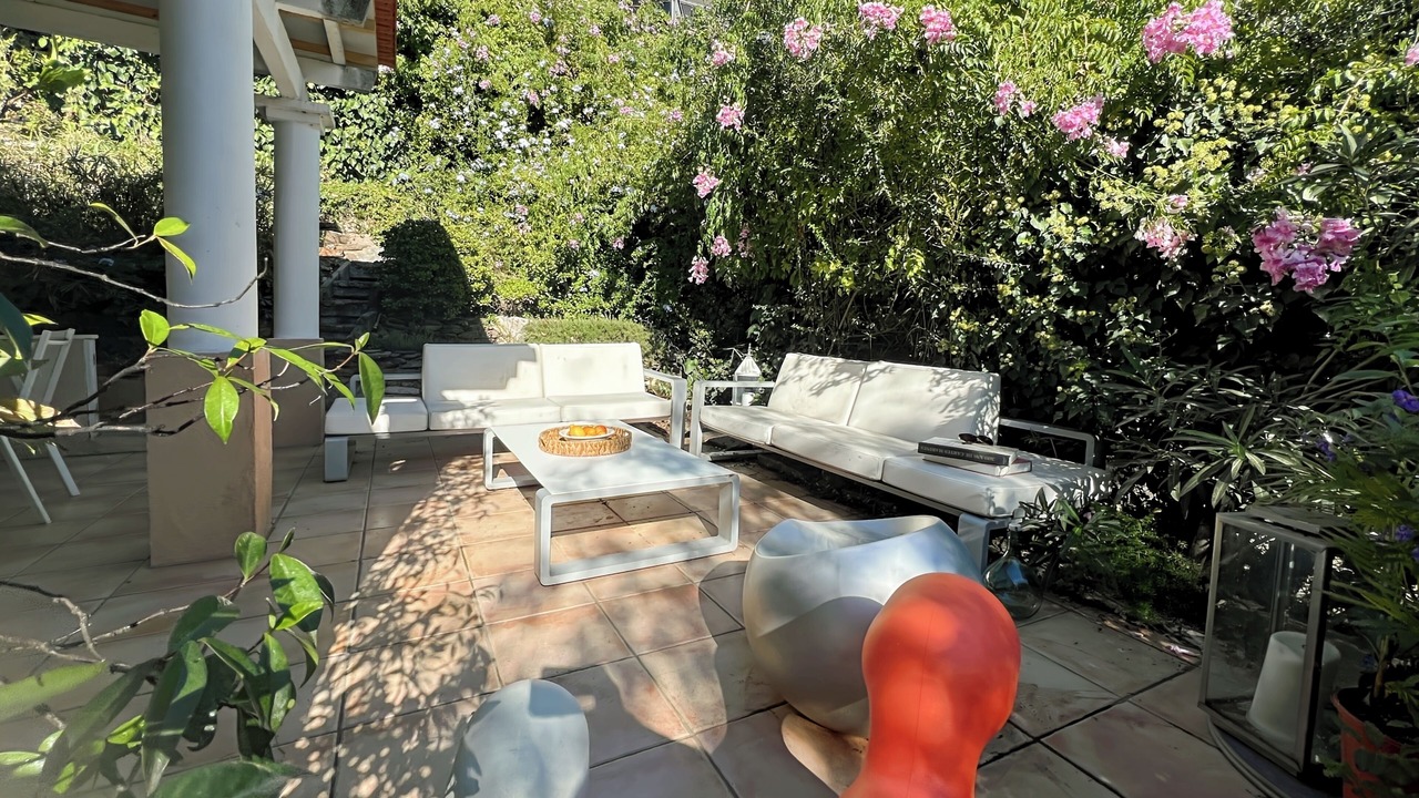 Photo of Patio Balcony in Hyeres City Centre