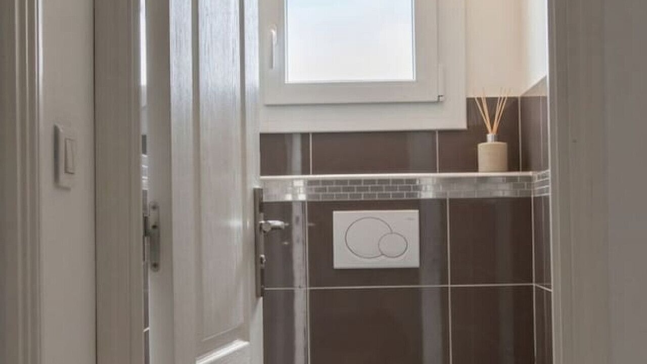 Photo of Bathroom in Gairaut