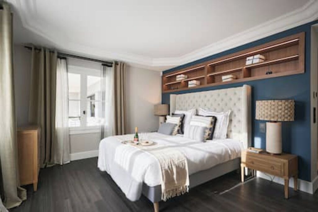Photo of Bedroom in California - Pezou