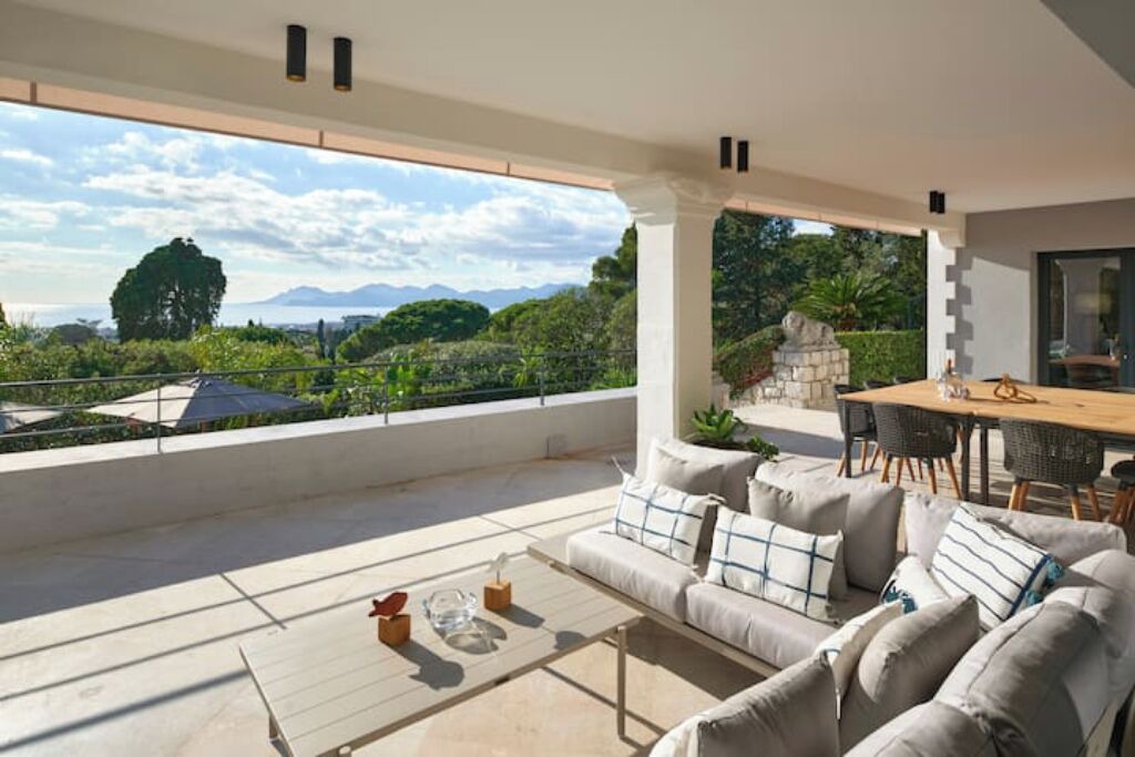 Photo of Outdoor in California - Pezou