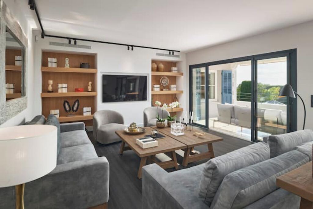 Photo of Livingroom in California - Pezou