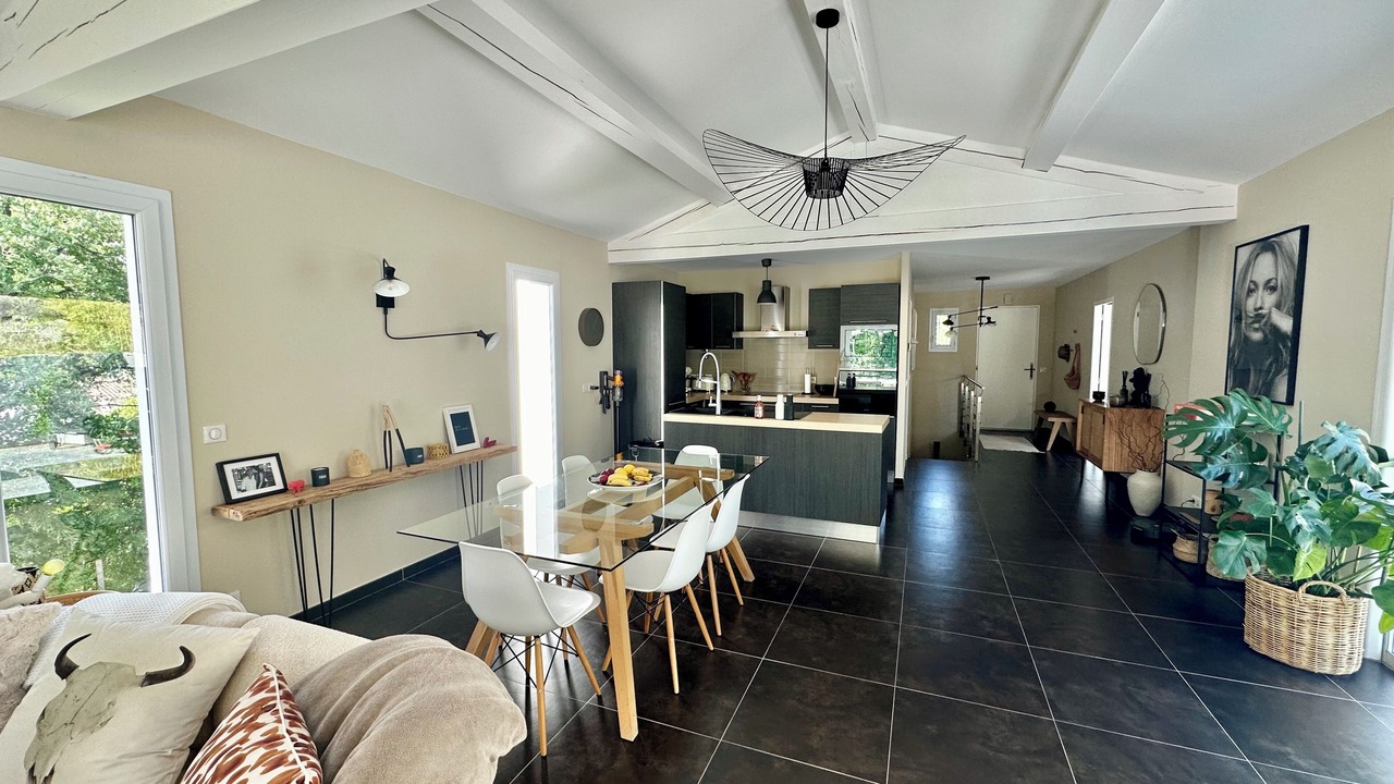 Photo of Livingroom in Pegomas