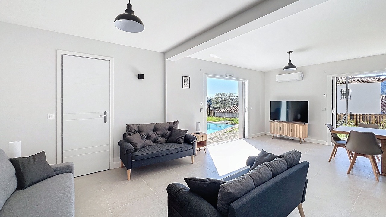 Photo of Livingroom in Pegomas