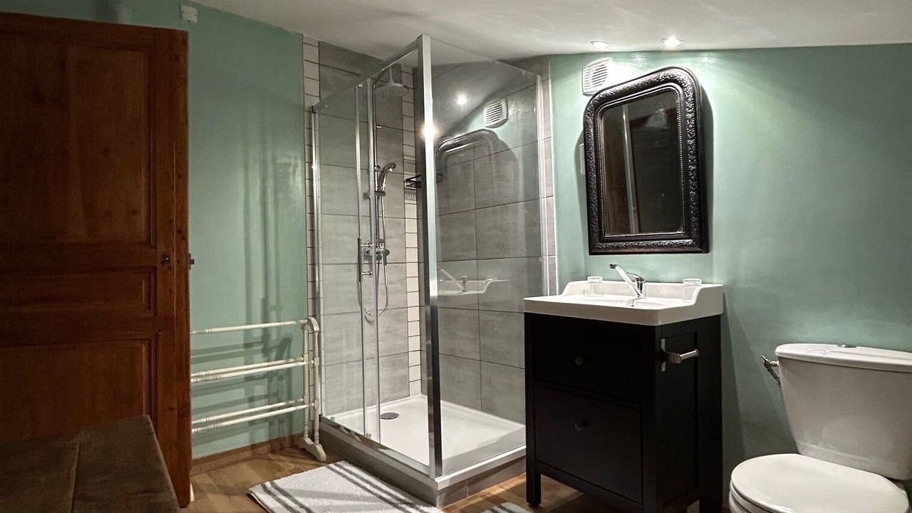 Photo of Bathroom in Bedarrides