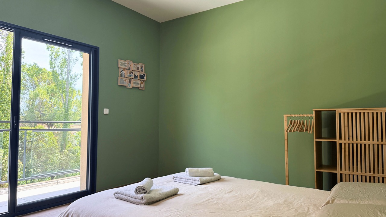 Photo of Bedroom in Serignan-du-Comtat