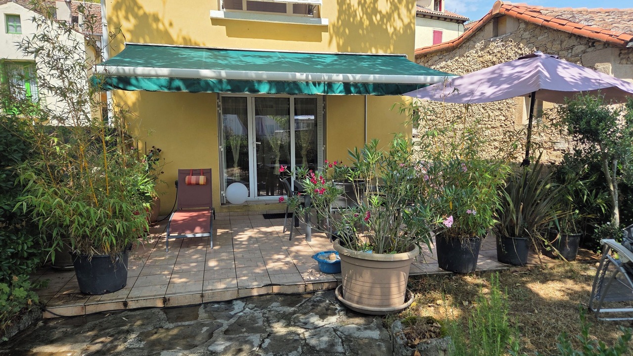 Photo of Patio Balcony in Verrieres