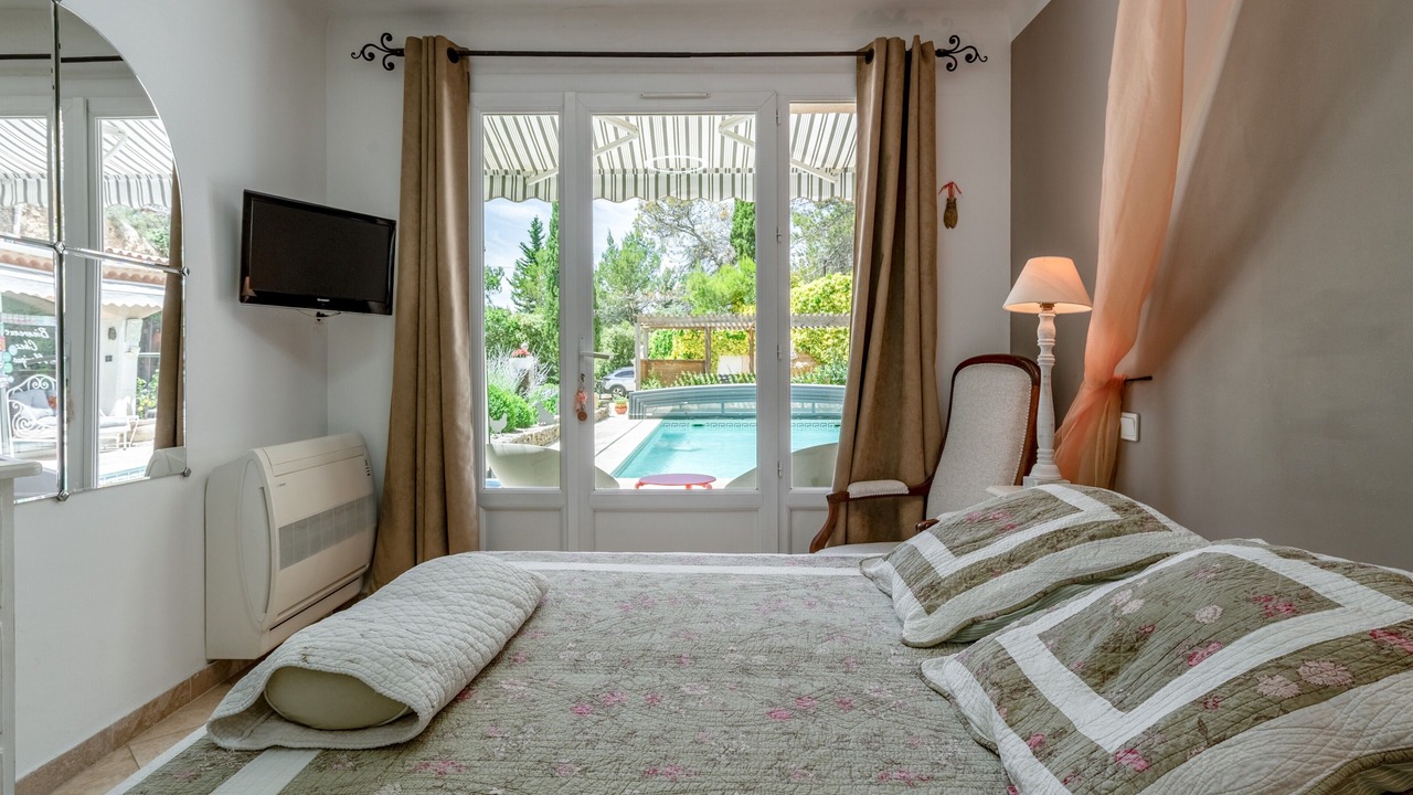 Photo of Bedroom in Bedoin
