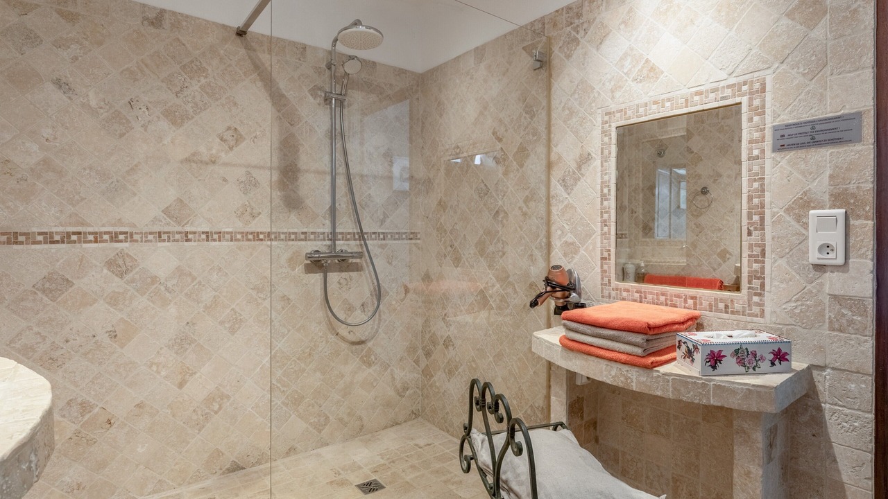 Photo of Bathroom in Bedoin