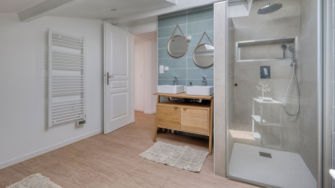 Photo of Bathroom in Six-Fours-les-Plages