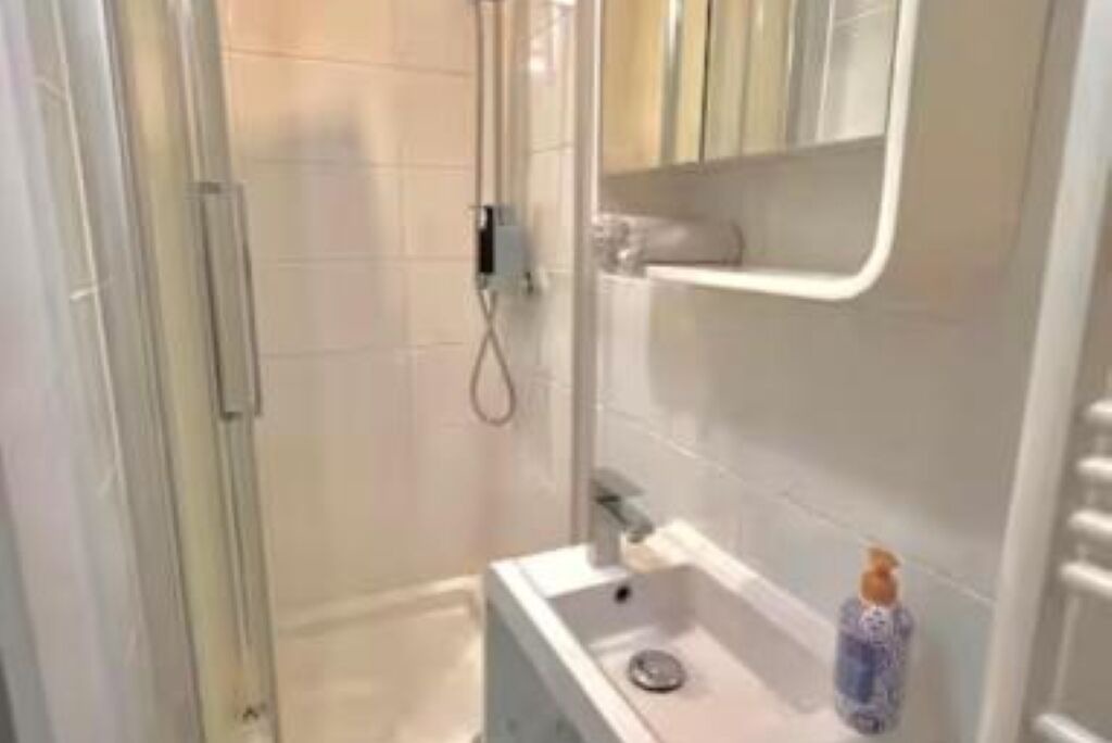 Photo of Bathroom in Menpenti