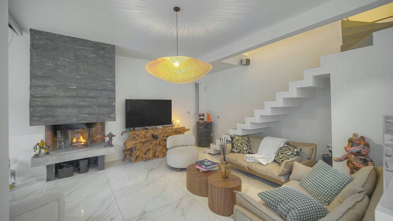 Photo of Livingroom in Riou - Petit Juas - Av de Grasse