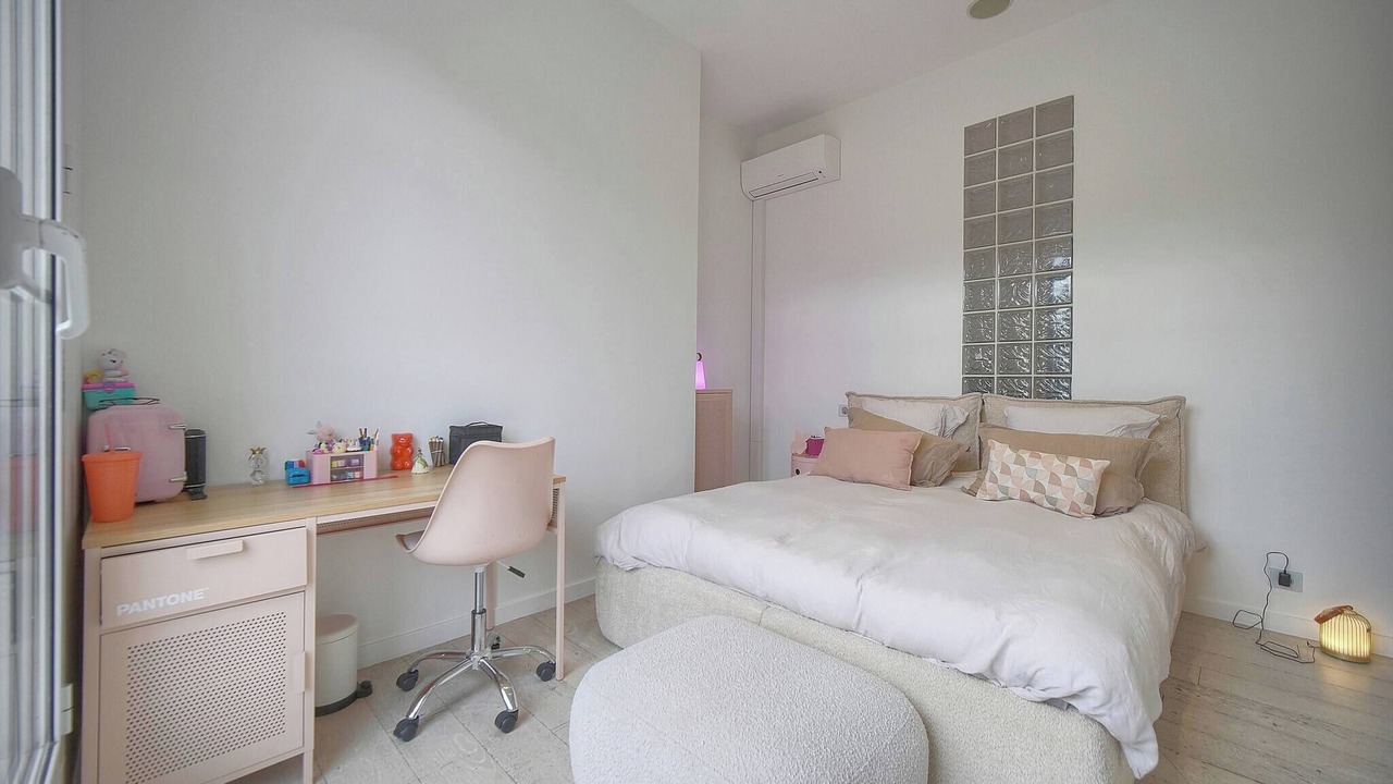 Photo of Bedroom in Riou - Petit Juas - Av de Grasse