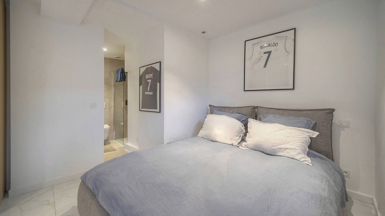 Photo of Bedroom in Riou - Petit Juas - Av de Grasse