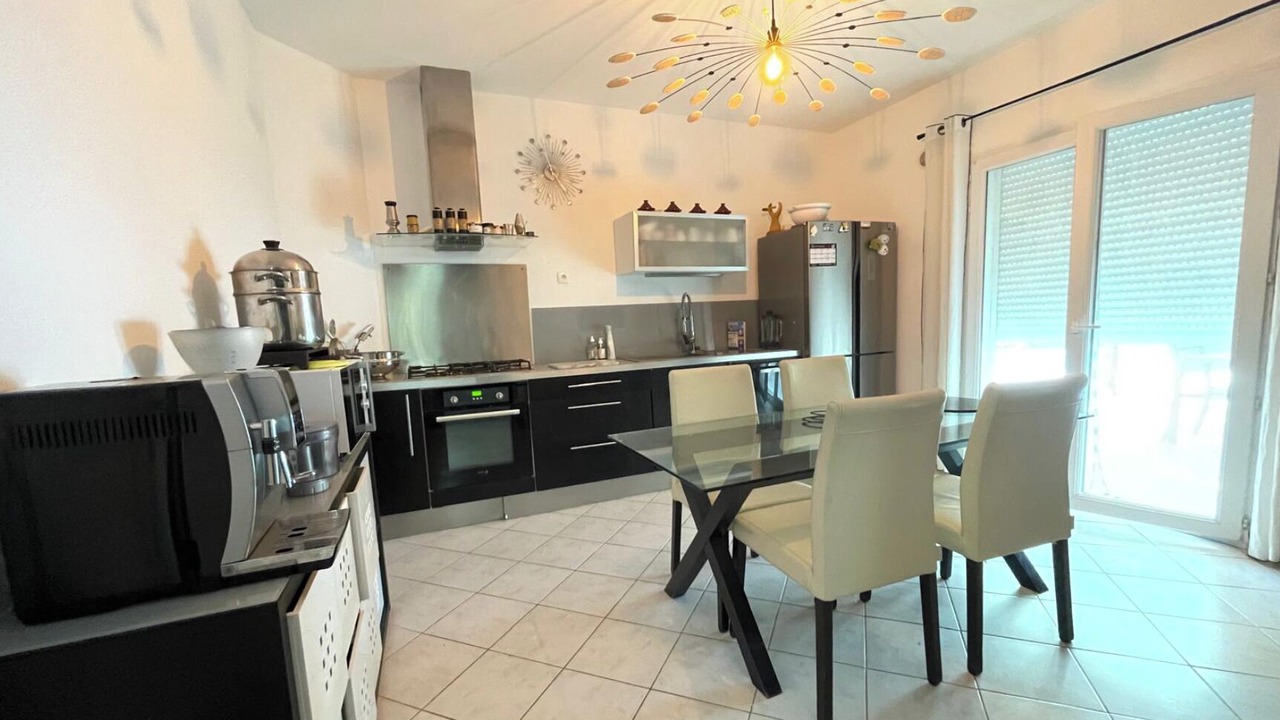 Photo of Kitchen in Saint-Clement-de-Riviere