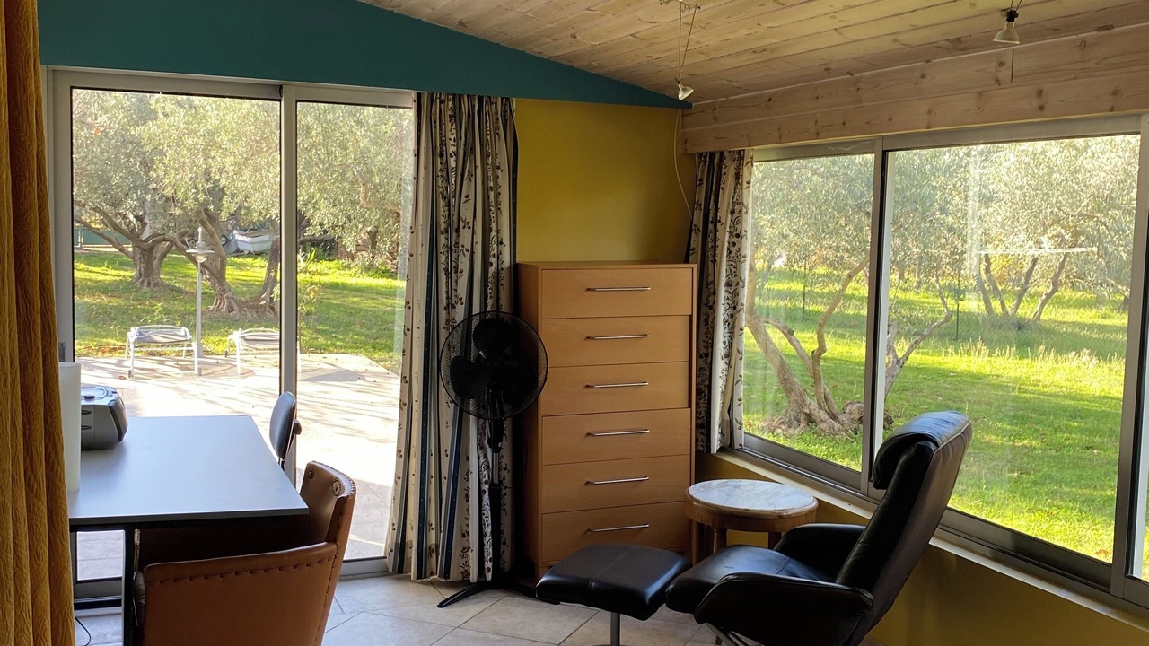 Photo of Bedroom in Maubec
