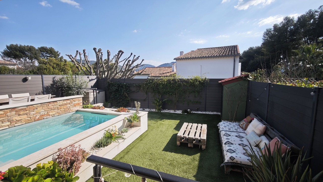Photo of Patio Balcony in Aubagne