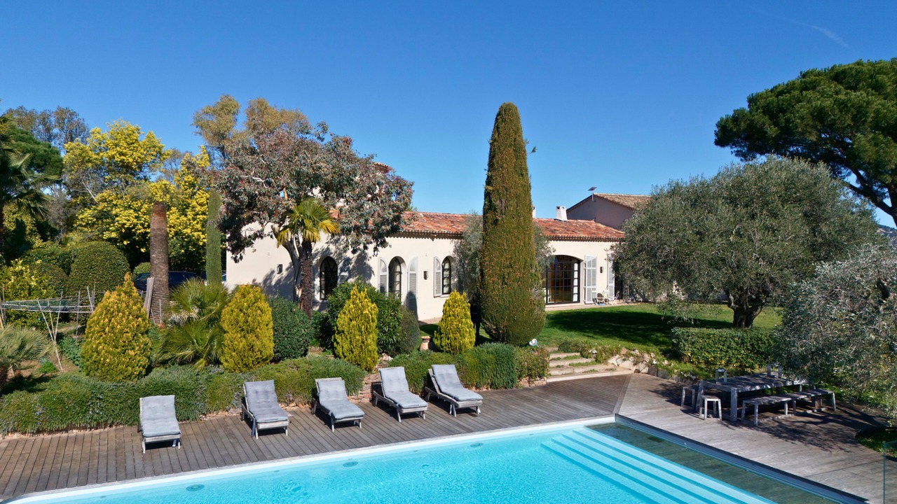 Photo of Outdoor in La Croix des Gardes