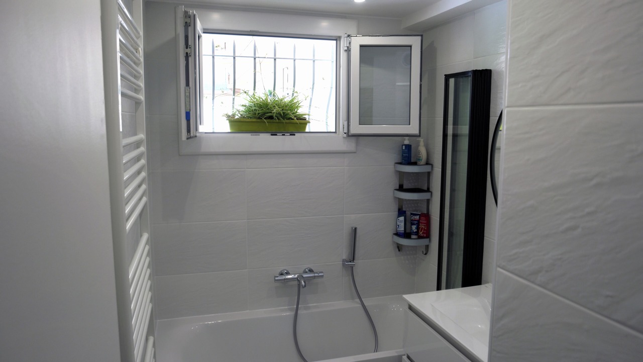 Photo of Bathroom in Saint Maurice