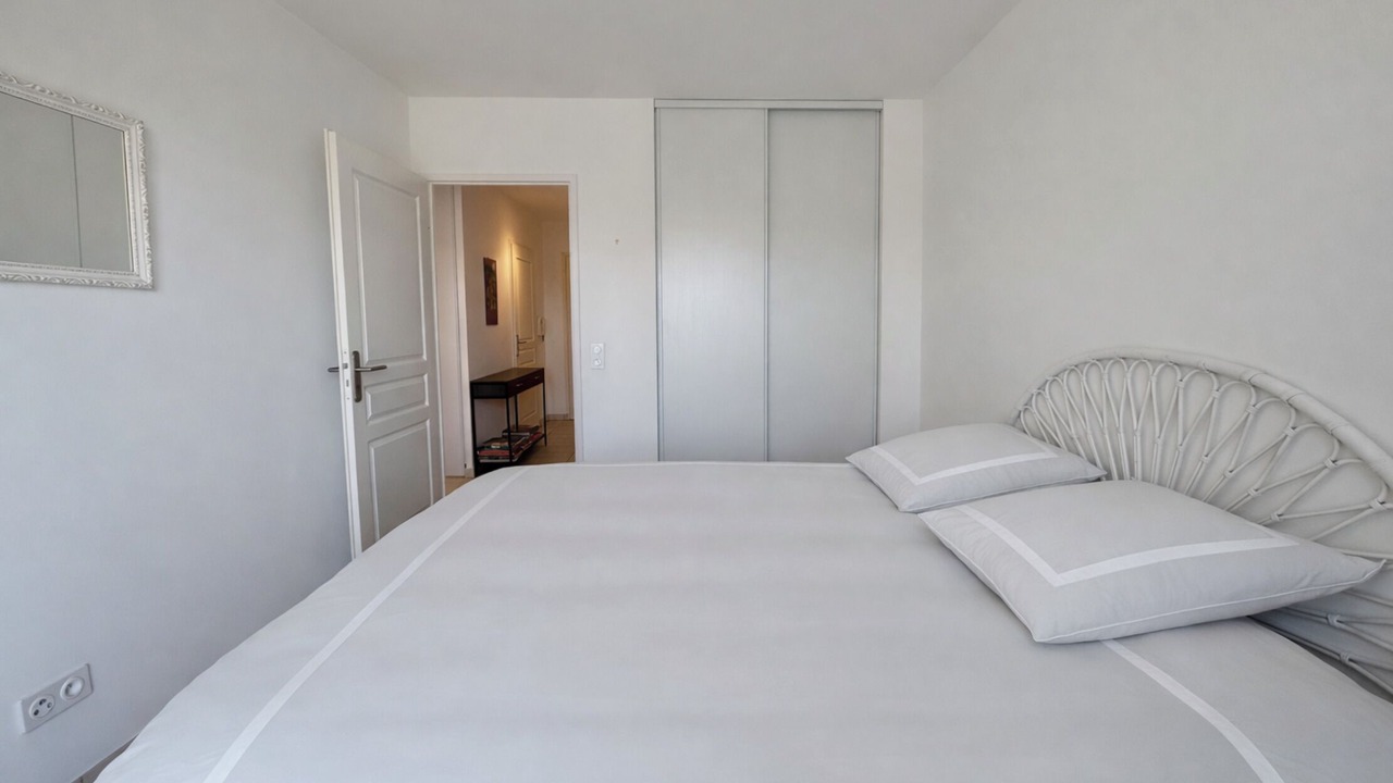 Photo of Bedroom in Carqueiranne