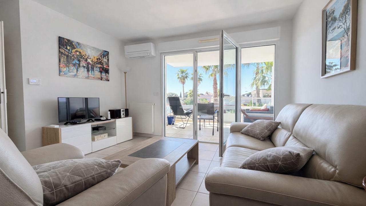 Photo of Livingroom in Carqueiranne
