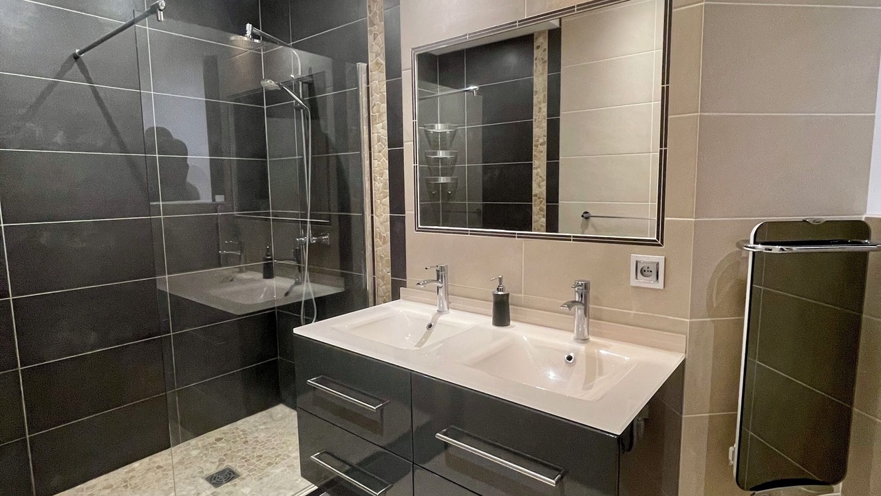 Photo of Bathroom in Hyeres