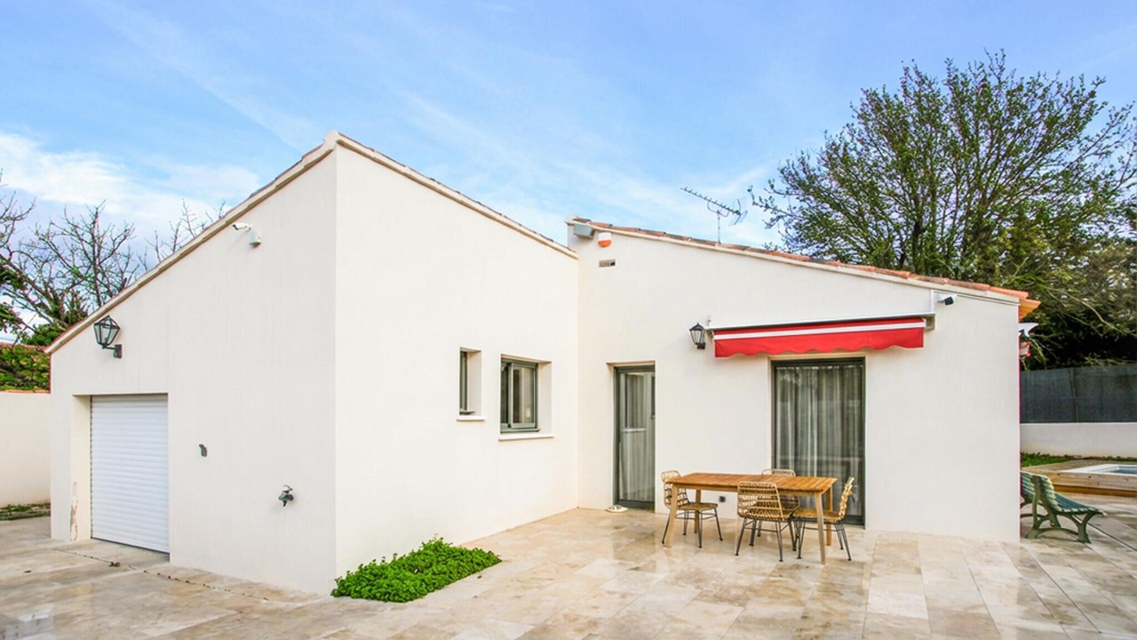 Photo of Others in Bouc-Bel-Air