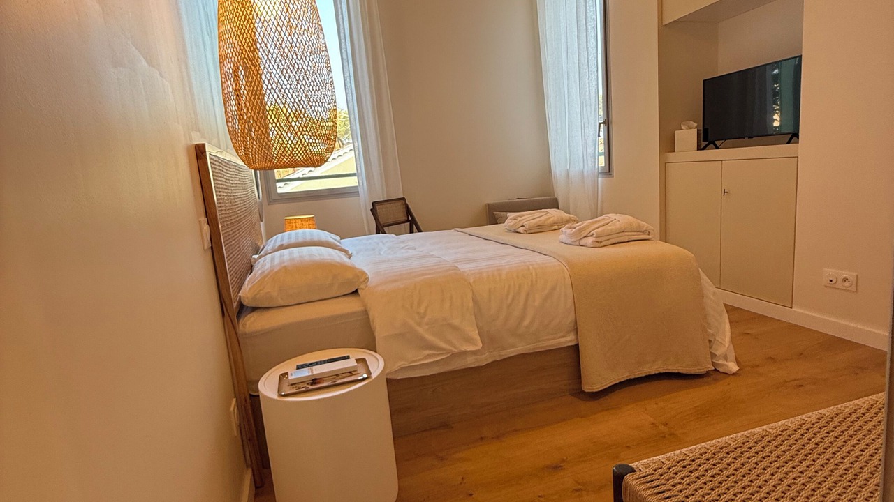 Photo of Bedroom in Giens