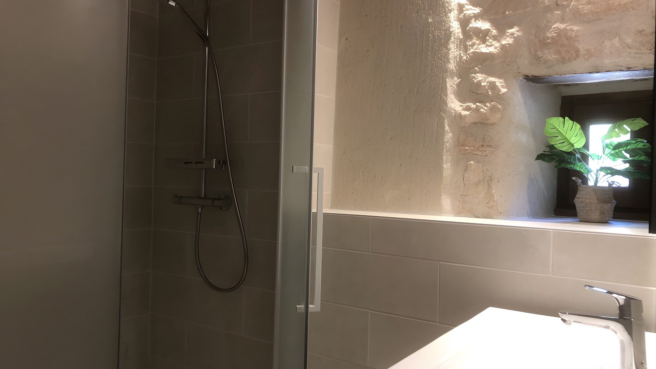 Photo of Bathroom in Le Garn