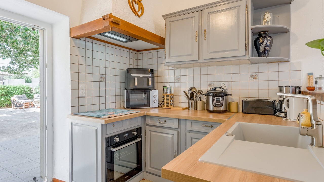 Photo of Kitchen in Saint-Laurent-La-Vernede