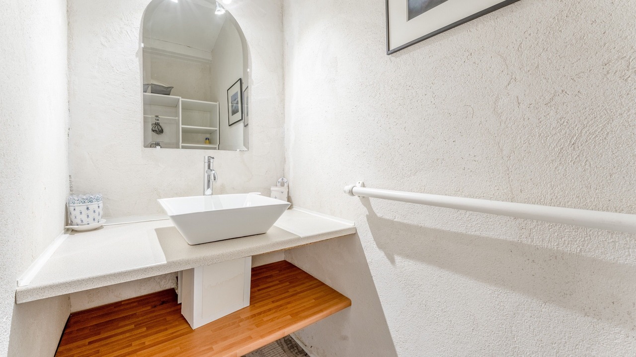 Photo of Bathroom in Eygalieres