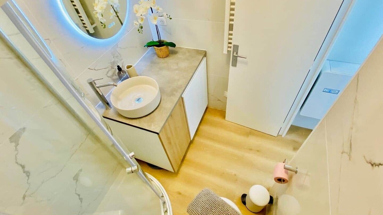 Photo of Bathroom in Casino - Boulingrins